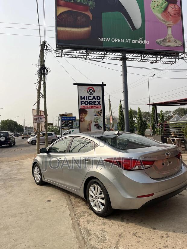 Hyundai Elantra SE 4dr Sedan (1.8L 4cyl 6A) 2015 Silver