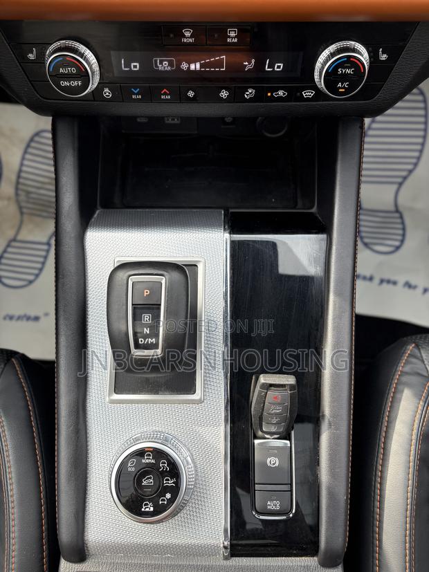 Mitsubishi Outlander SEL Launch Edition 2022 Brown