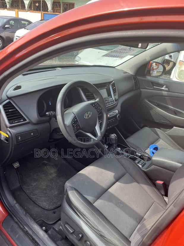 Hyundai Tucson 2016 Orange