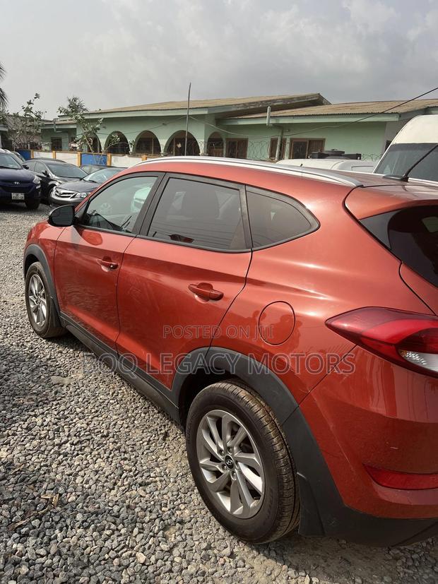 Hyundai Tucson 2016 Orange