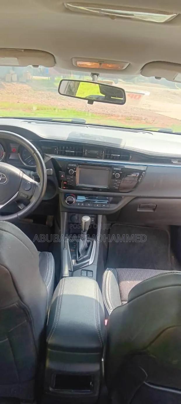 Toyota Corolla 2016 White