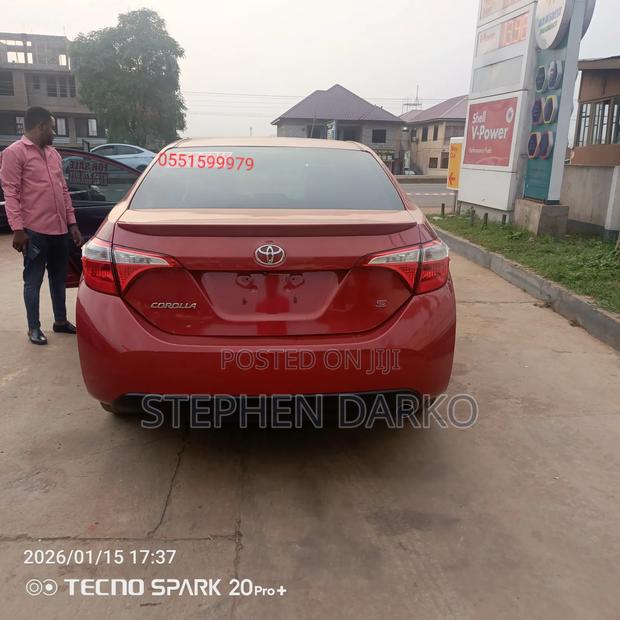 Toyota Corolla 2015 Red