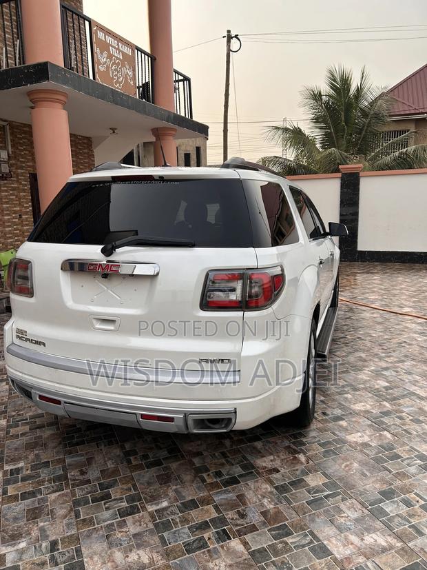GMC Acadia Denali AWD 2014 White