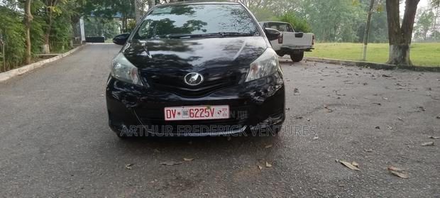 Toyota Vitz 1.3 FWD 5dr 2013 Purple