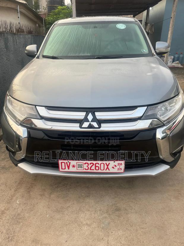 Mitsubishi Outlander SE AWC 2018 Silver