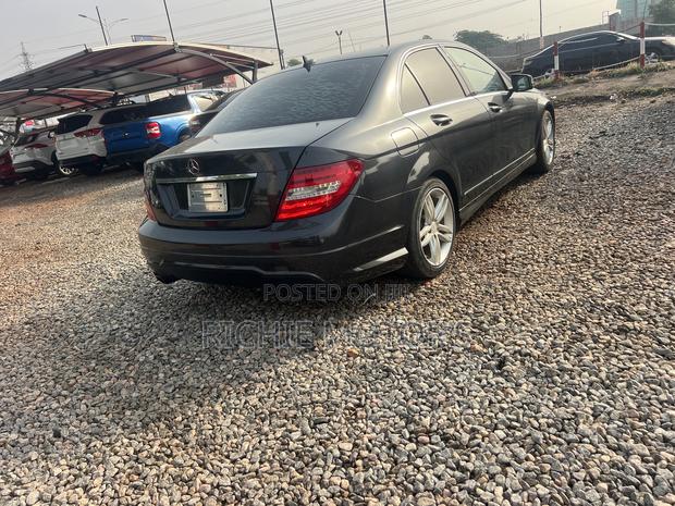 Mercedes-Benz C250 2012 Gray