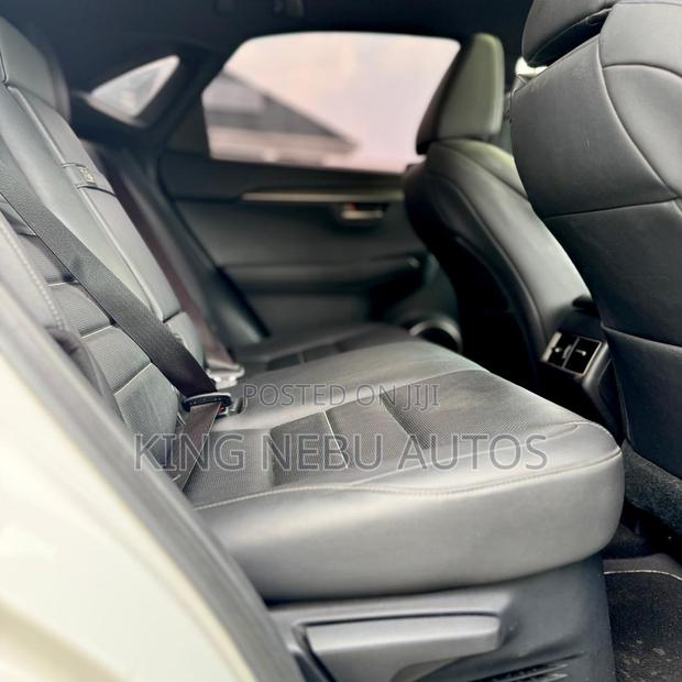 Lexus NX 350 AWD 2021 White