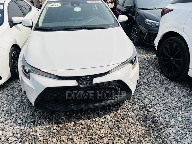 Toyota Corolla SE 2022 White