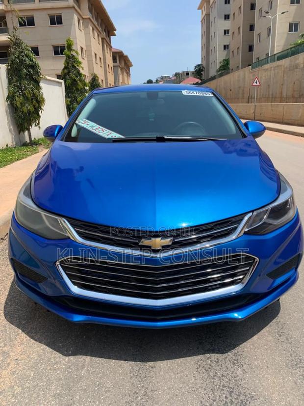 Chevrolet Cruze LT Auto Hatchback 2017 Blue