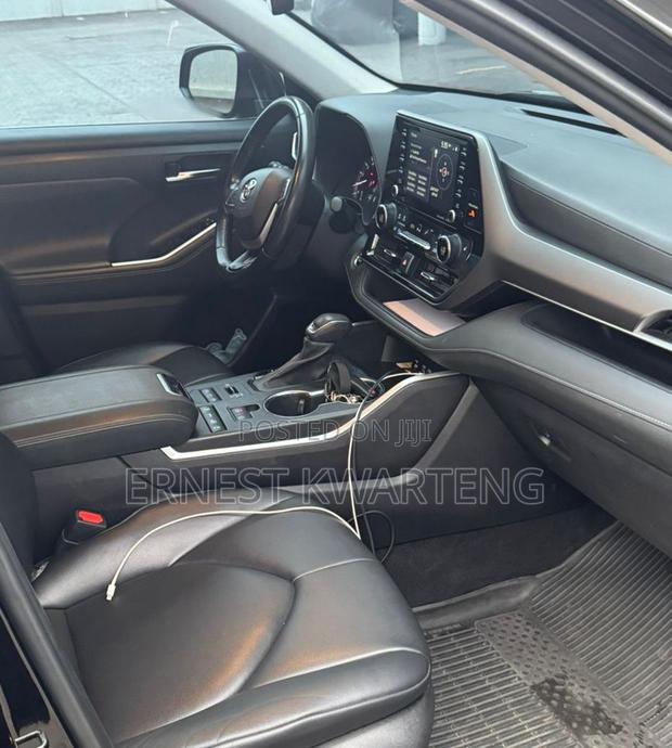 Toyota Highlander 2022 Black