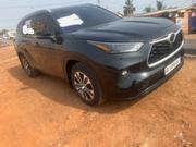 Toyota Highlander 2022 Black for sale