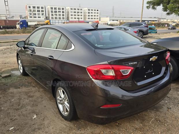 Chevrolet Cruze 2020 Gray