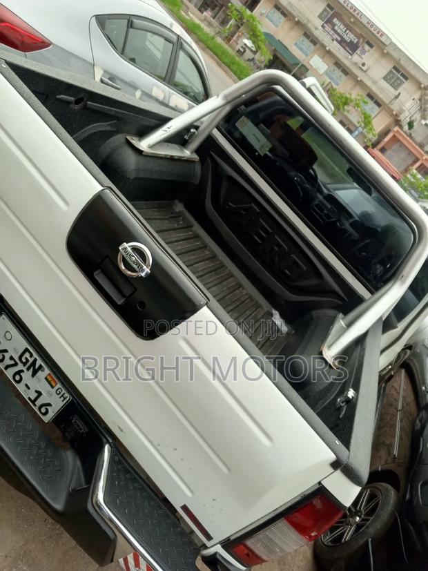 Nissan Hardbody 2012 White
