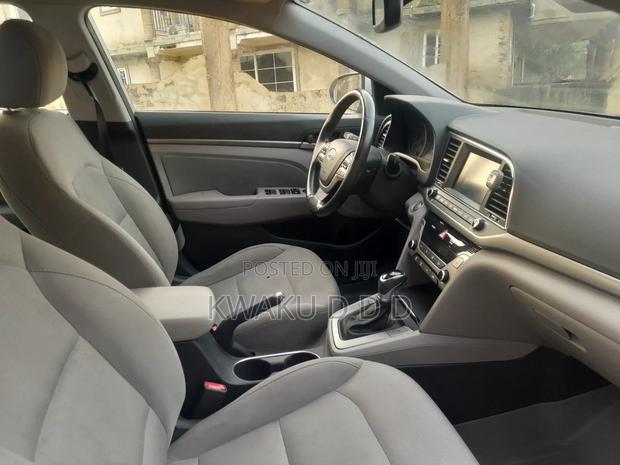 Hyundai Elantra SE 2018 Silver
