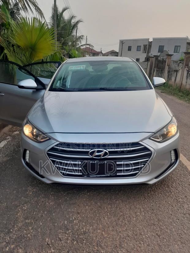 Hyundai Elantra SE 2018 Silver