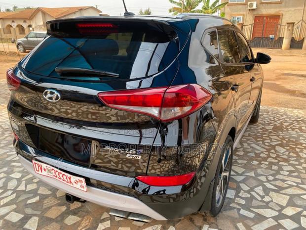 Hyundai Tucson Limited AWD 2017 Black