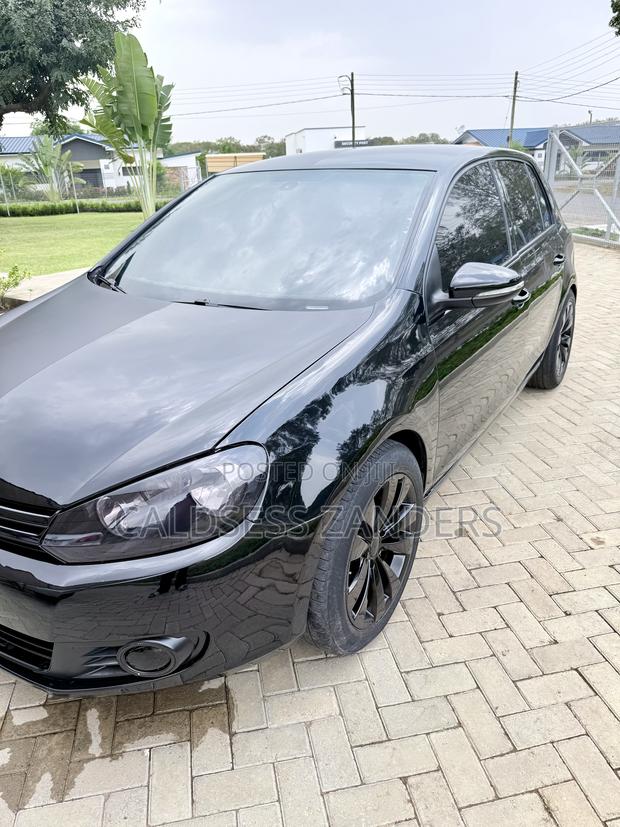 Volkswagen Golf 2.5L PZEV 4dr Hatchback (2.5L 5cyl 6A) 2014 Black