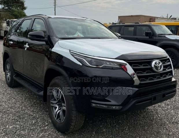 New Toyota Fortuner 2025 Black