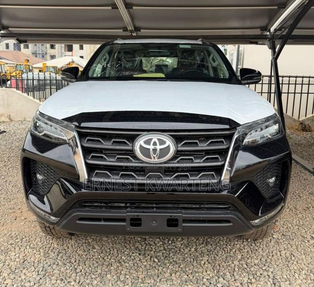 New Toyota Fortuner 2025 Black