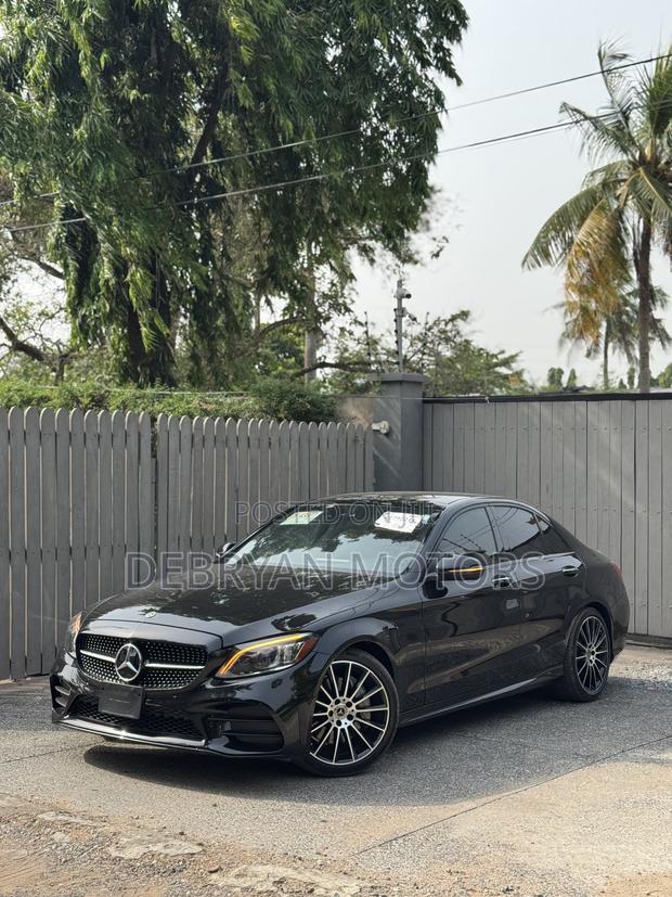 Mercedes-Benz C300 2020 Black