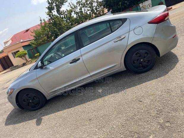 Hyundai Elantra 2016 Gray