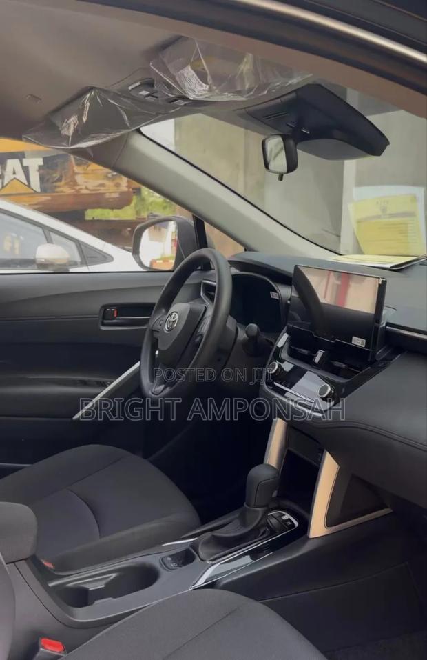 New Toyota Corolla Cross Hybrid 2025 Black