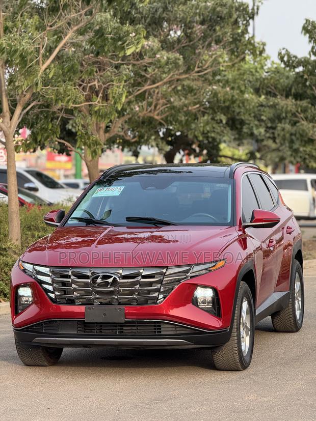Hyundai Tucson SE 2024 Red