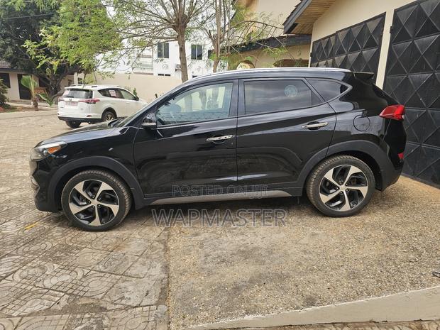 Hyundai Tucson Limited AWD 2016 Black