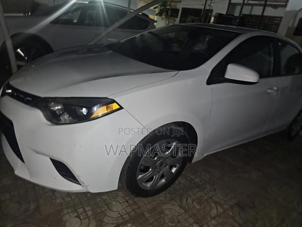 Toyota Corolla LE Premium 4dr Sedan (1.8L 4cyl CVT) 2016 White