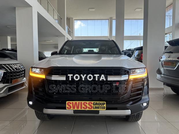 New Toyota Land Cruiser 2024 Black