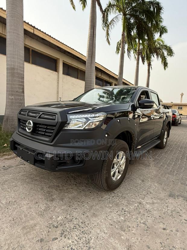New Nissan Pick-Up 2025 Black