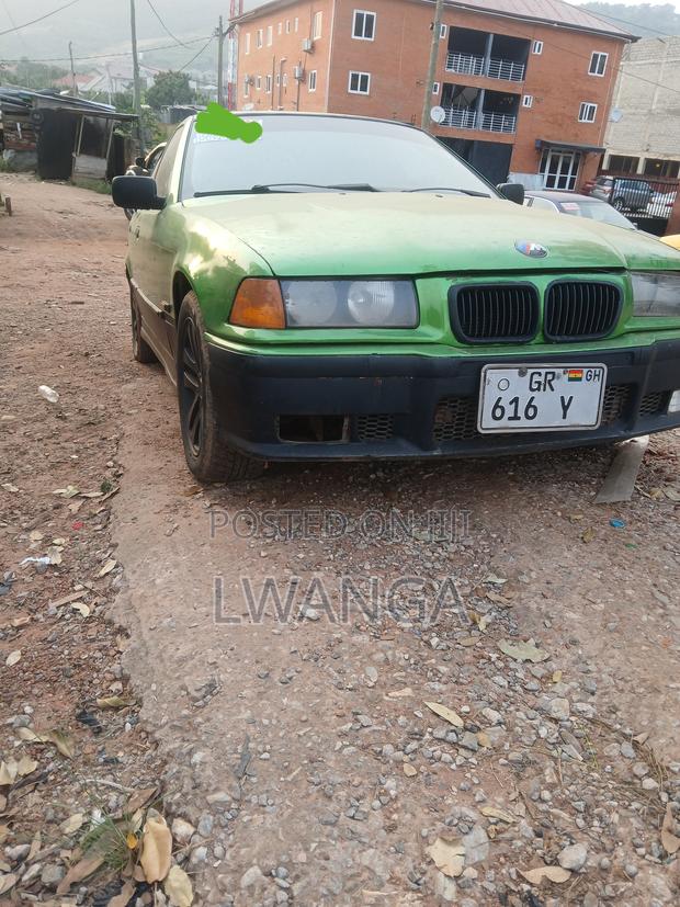 BMW 3 Series 318i RWD 1999 Green