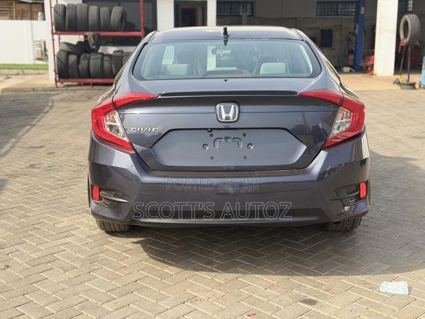 Honda Civic 2018 Gray