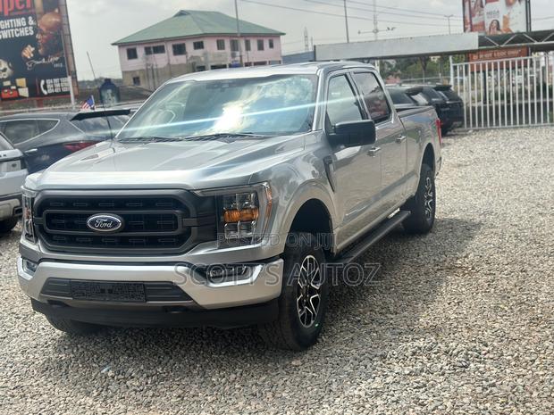 Ford F-150 2022 Silver