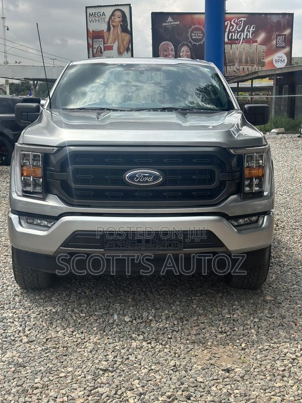Ford F-150 2022 Silver