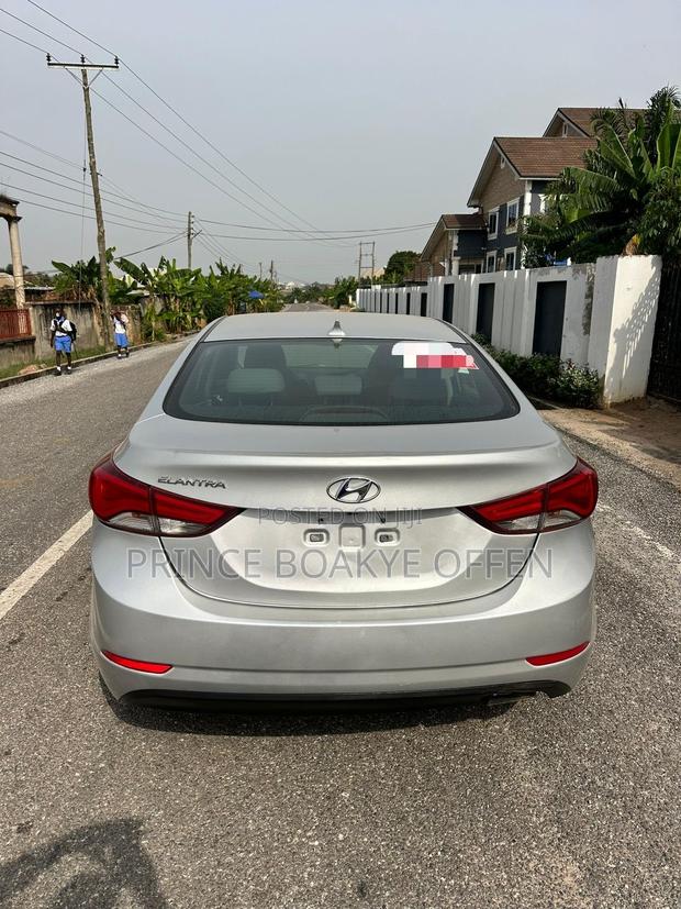 Hyundai Elantra Value Edition Sedan FWD (1.8L 4cyl 6A) 2016 Gray