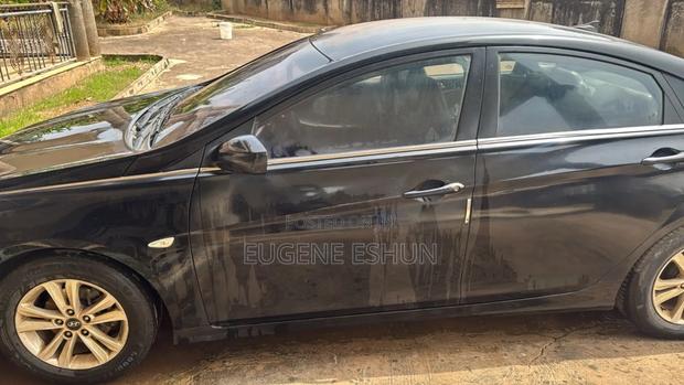 Hyundai Sonata 2012 Black
