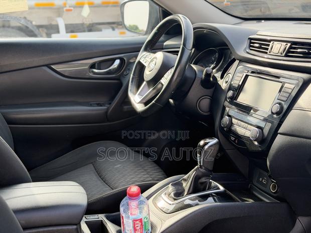 Nissan Rogue SV AWD 2018 Black