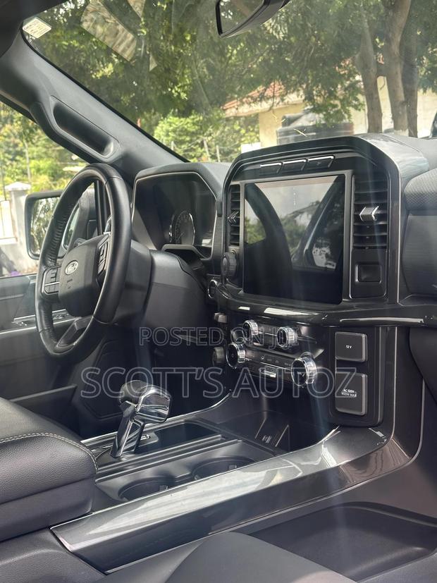 Ford F-150 2022 Silver