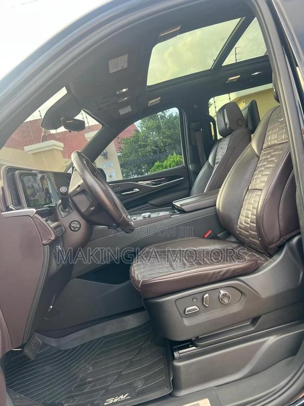 Cadillac Escalade Premium Luxury Platinum 2023 White