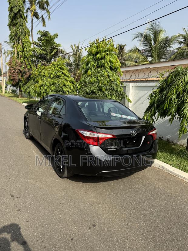 Toyota Corolla S w/Special Edition Pkg (1.8L 4cyl CVT) 2016 Black