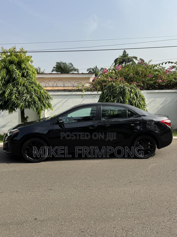 Toyota Corolla S w/Special Edition Pkg (1.8L 4cyl CVT) 2016 Black
