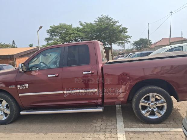 Dodge RAM 2015 Brown