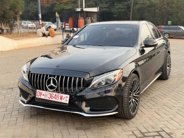 Mercedes-Benz C300 2016 Black