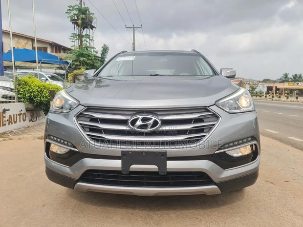 Hyundai Santa Fe SE AWD 2017 Gray