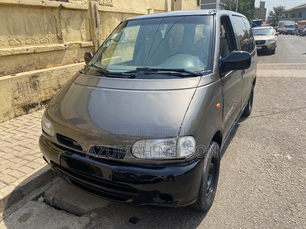 Nissan Serena 2000 Gray