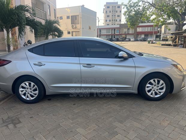 Hyundai Elantra SE 2020 Silver