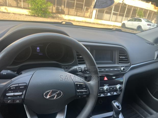 Hyundai Elantra SE 2020 Silver