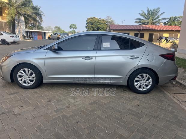 Hyundai Elantra SE 2020 Silver