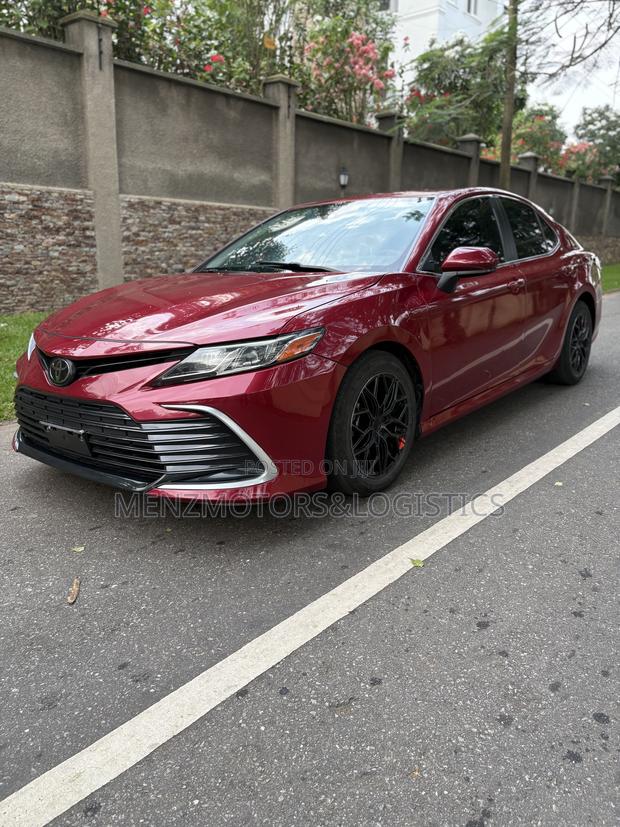 Toyota Camry LE FWD 2020 Burgundy